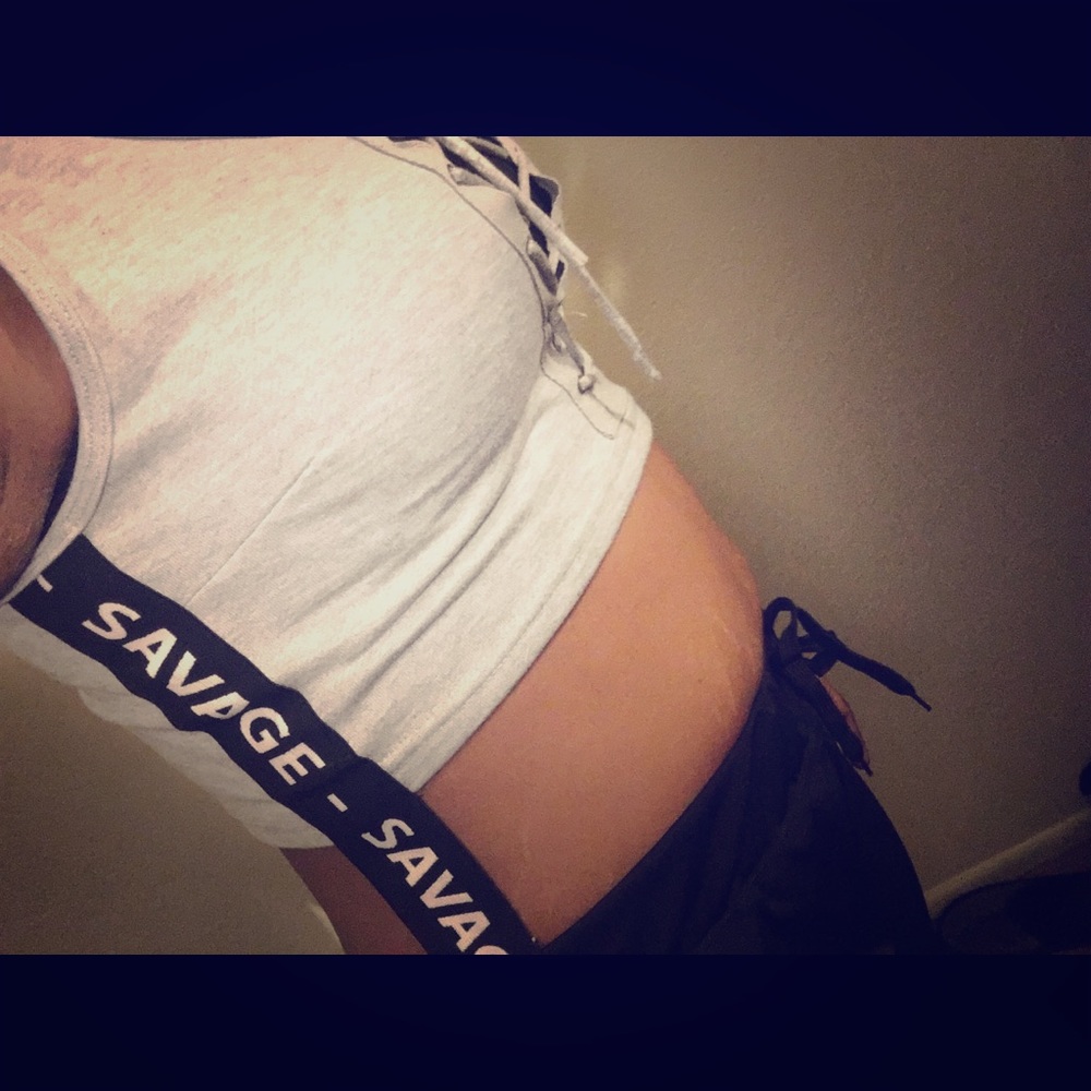 ❤️Savage Lace up crop top size L
